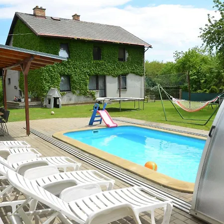 In Zelenecka Lhota With Private Pool Liban