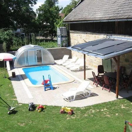 Hébergement de vacances In Zelenecka Lhota With Private Pool