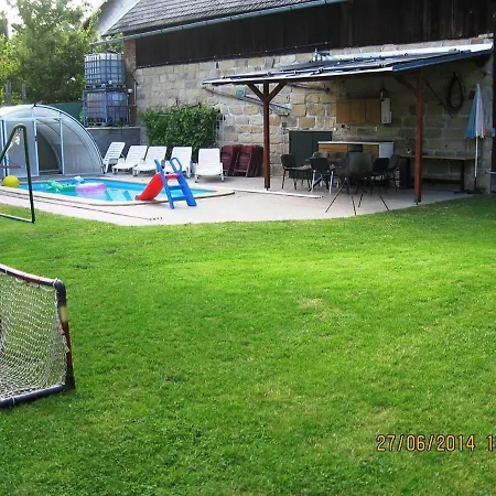 Hébergement de vacances In Zelenecka Lhota With Private Pool *